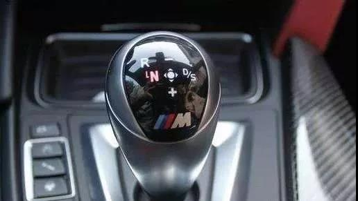 客車自動(dòng)破窗裝置,遙控自動(dòng)破玻器,破窗器,南冠破玻器 客車自動(dòng)破窗裝置,遙控自動(dòng)破玻器,破窗器,南冠破玻器