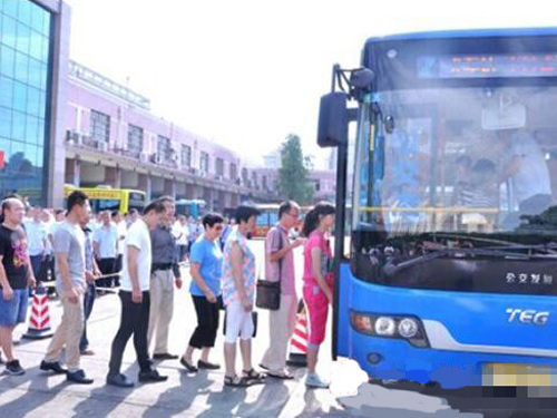 客車自動破窗裝置,遙控自動破玻器,破窗器,南冠破玻器 客車自動破窗裝置,遙控自動破玻器,破窗器,南冠破玻器